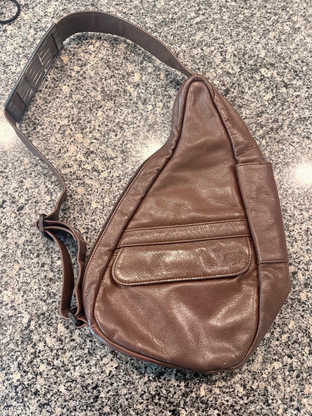 Vintage AmeriBag Healthy Back Bag Leather Ergonomic Sling Bag – 1990s